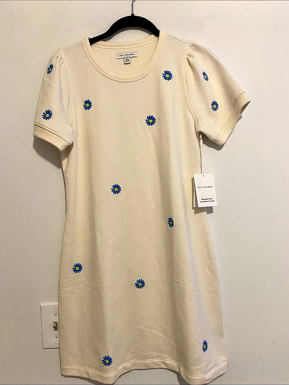 Free Assembly Floral Mini Dress in Cream Size Small NWT